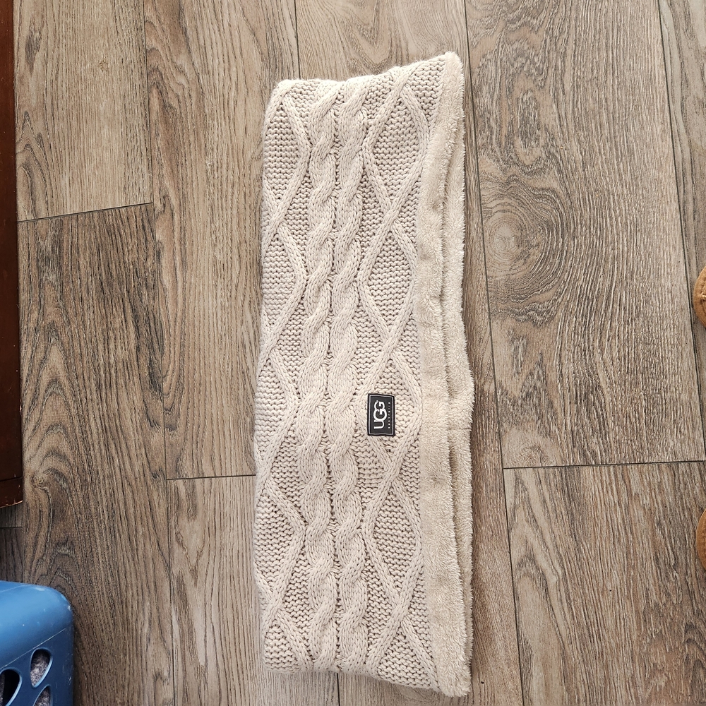 UGG Cream Cable Knit Scarf